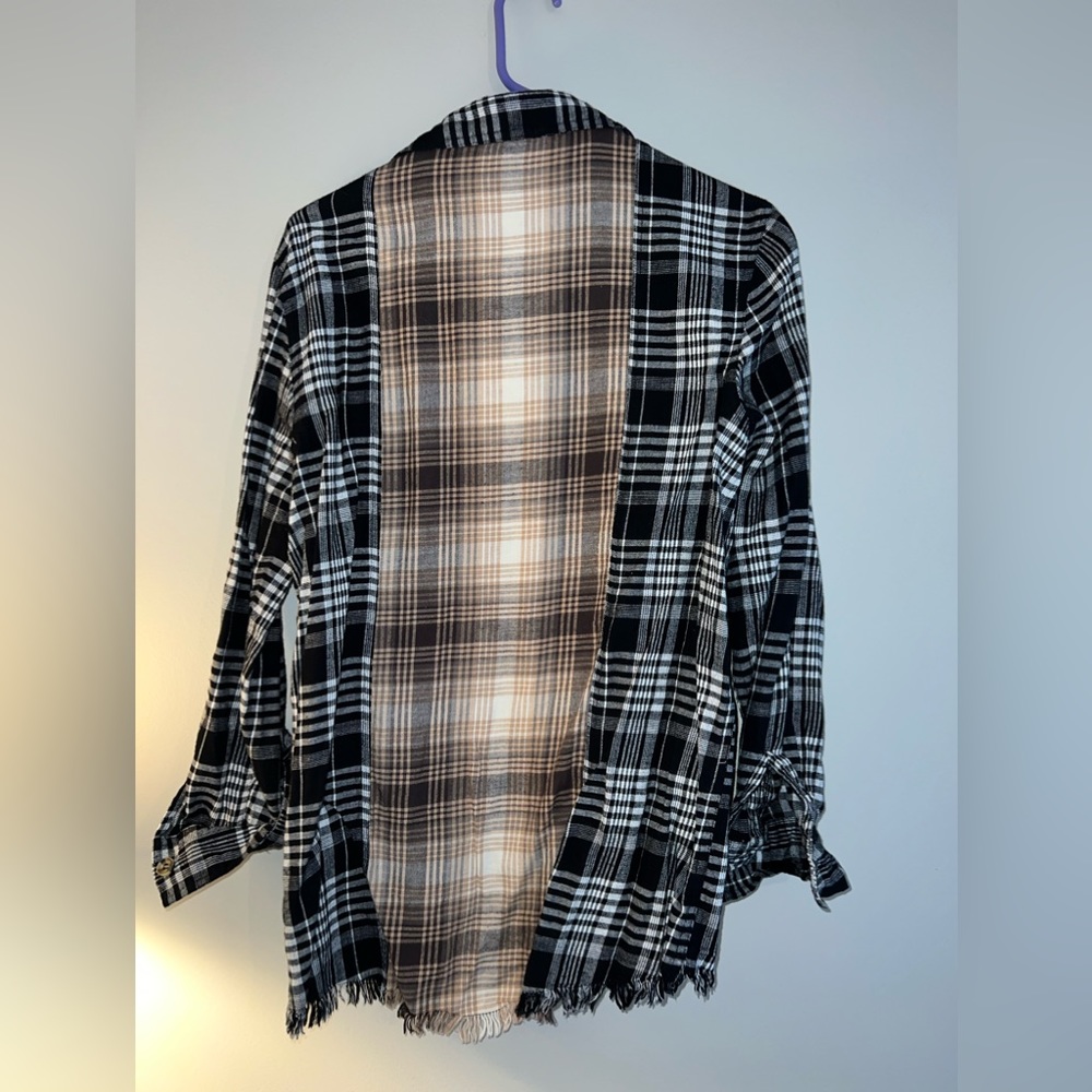 Women’s button up - Picture 2 of 3